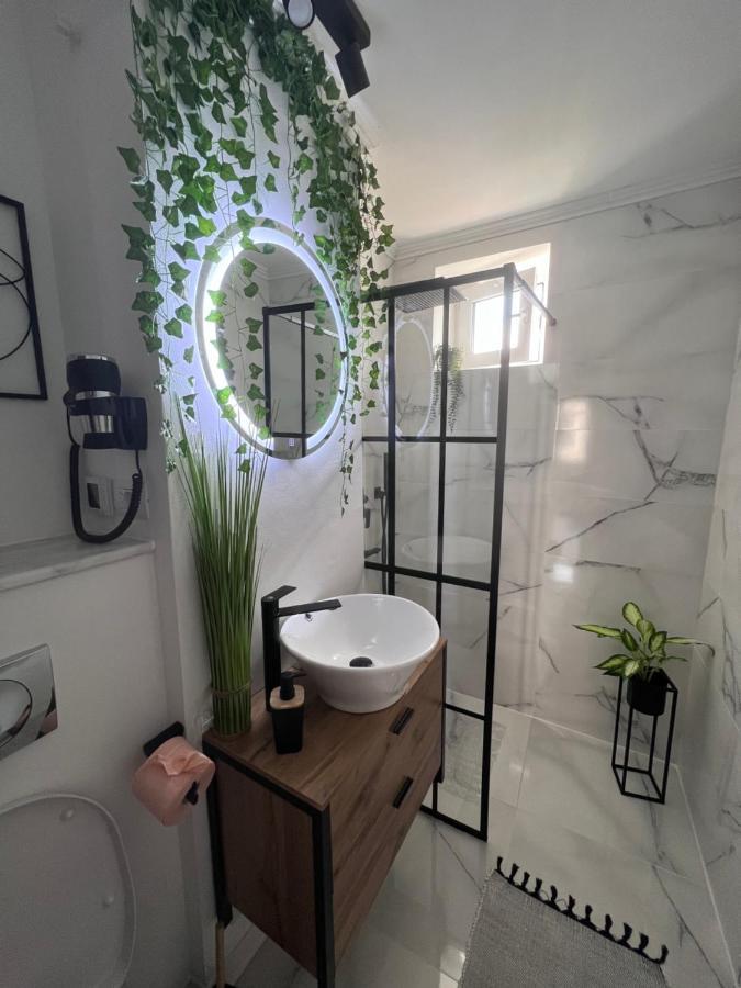 Caris Home Хунедоара Екстериор снимка